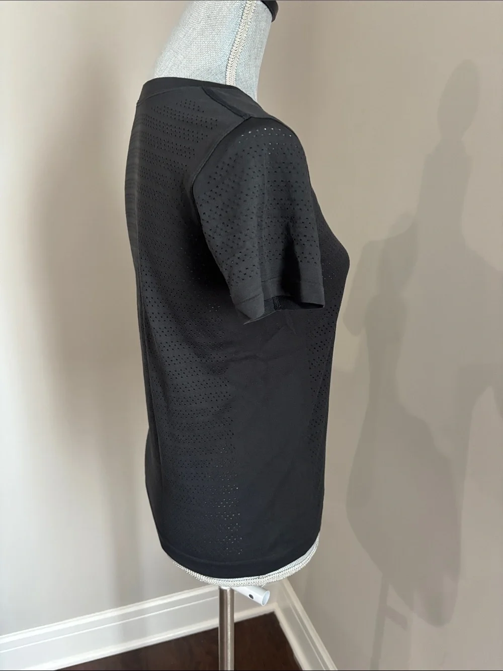 Lululemon Breeze By Short Sleeve *Squad Black / Black